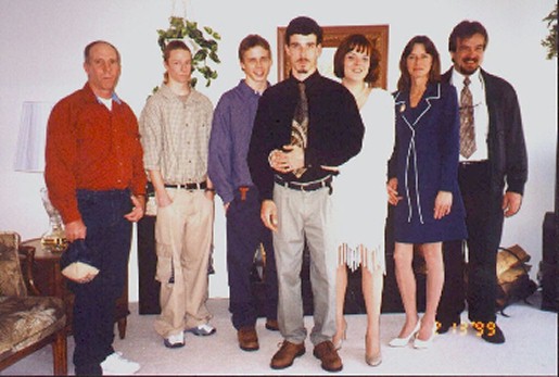 wedfamb.jpg (58278 bytes)